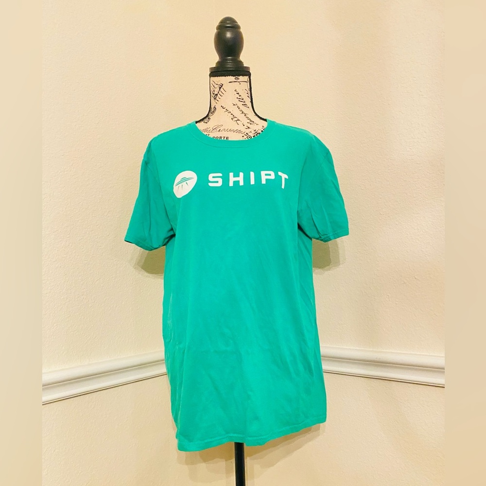 Shipt t-shirt uniform L
